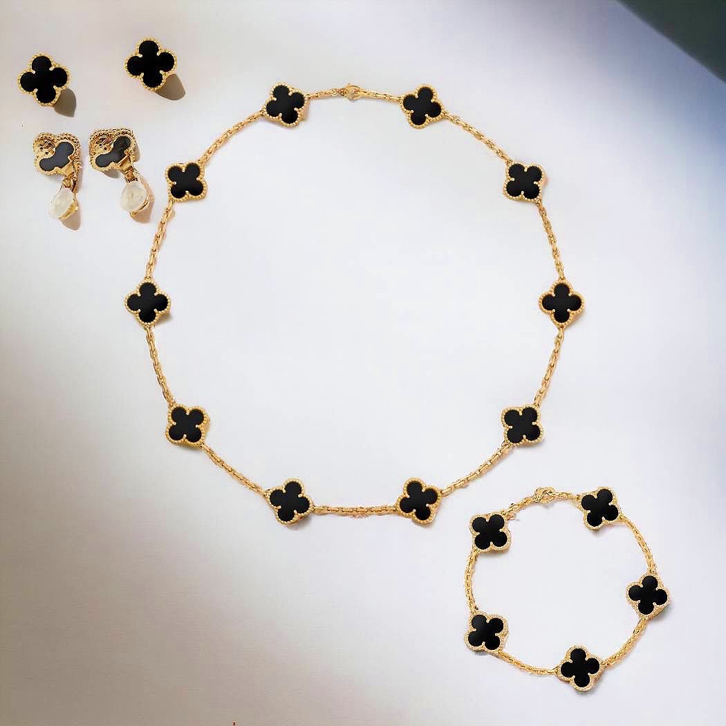 ヴァンクリーフ&アーペル オニキス 750YG 3点セット(関西限定のちょいカリ)