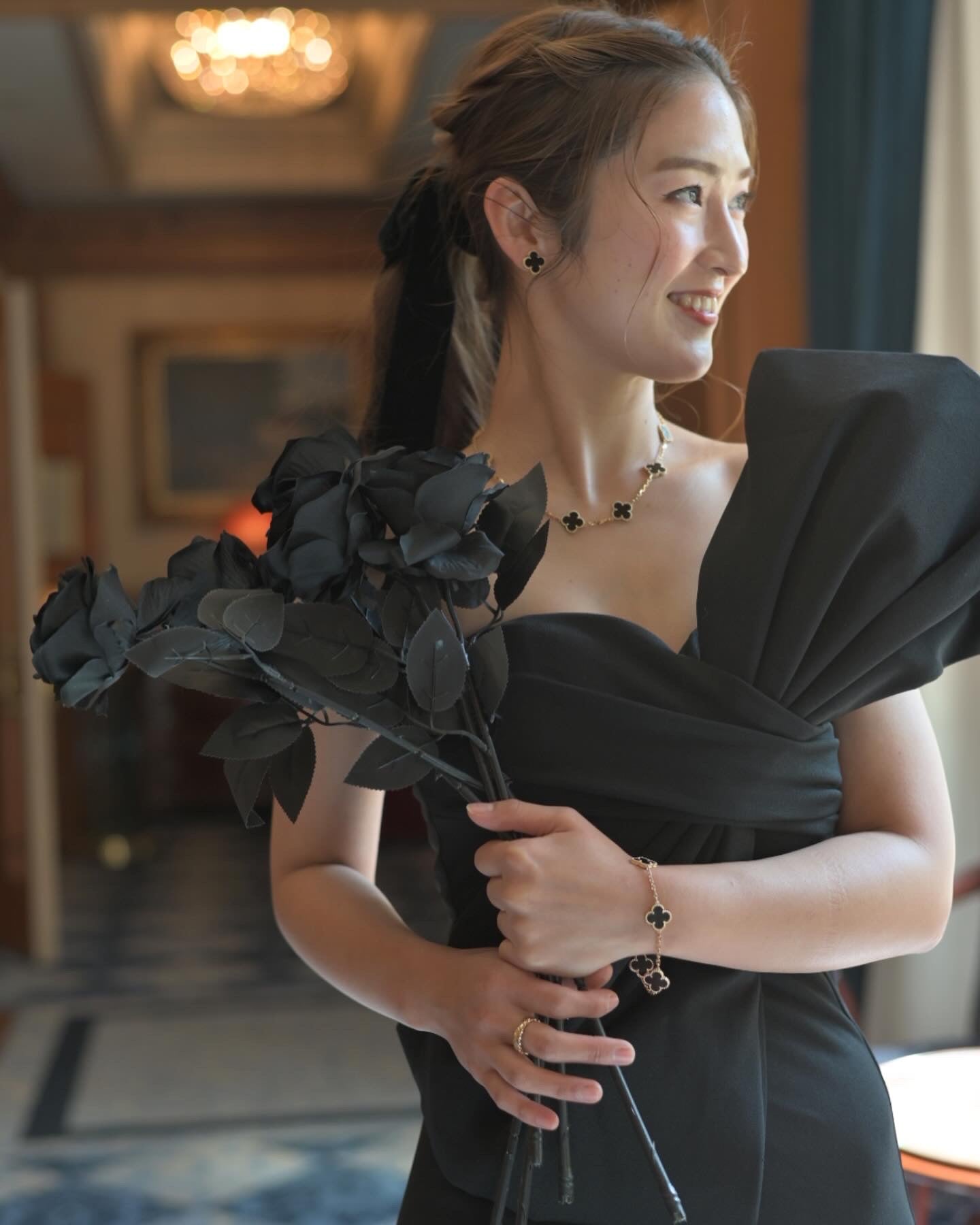 Van Cleef & Arpels オニキス ピアス 750YG