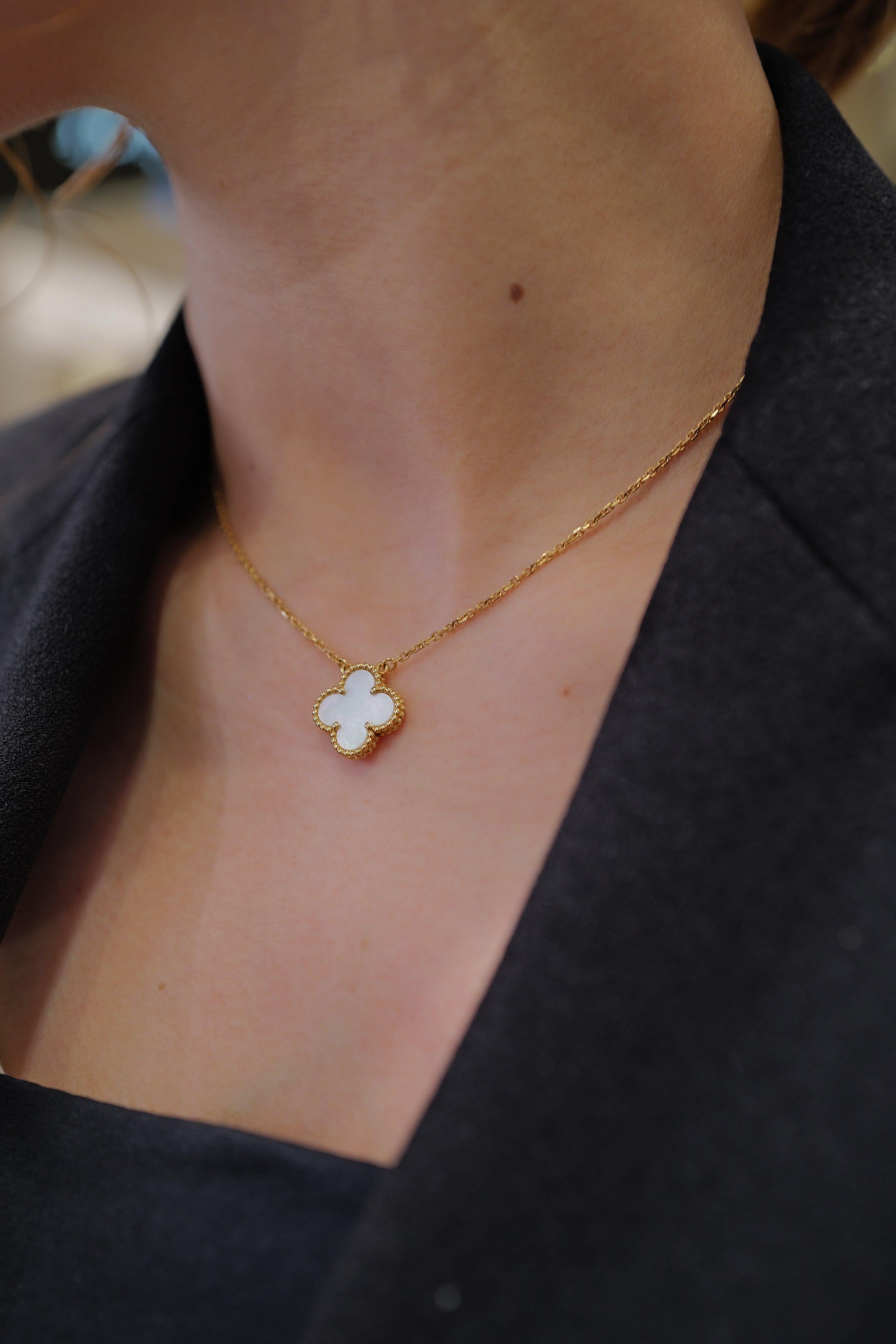 Van Cleef & Arpels ヴィンテージ アルハンブラ マザーオブパール ペンダント