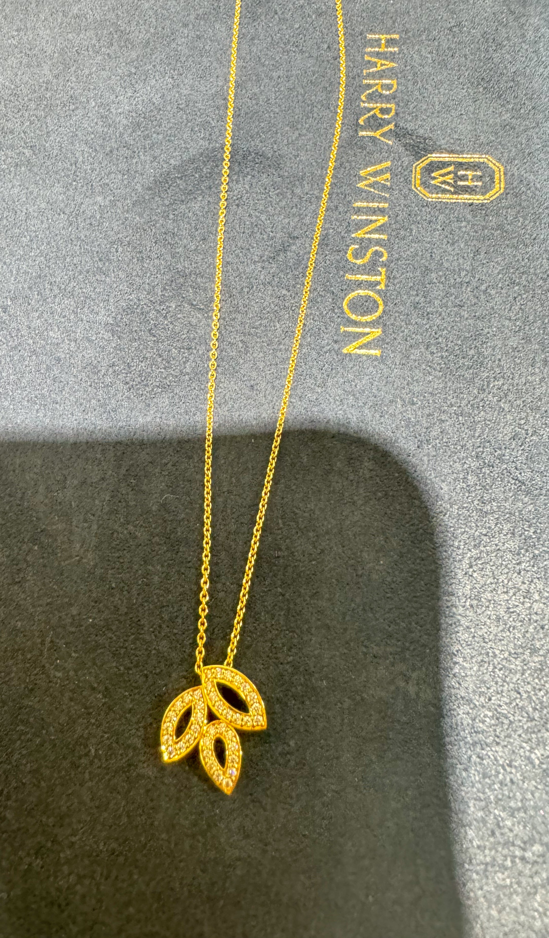 Harry Winston リリークラスター・ミニ・ペンダント