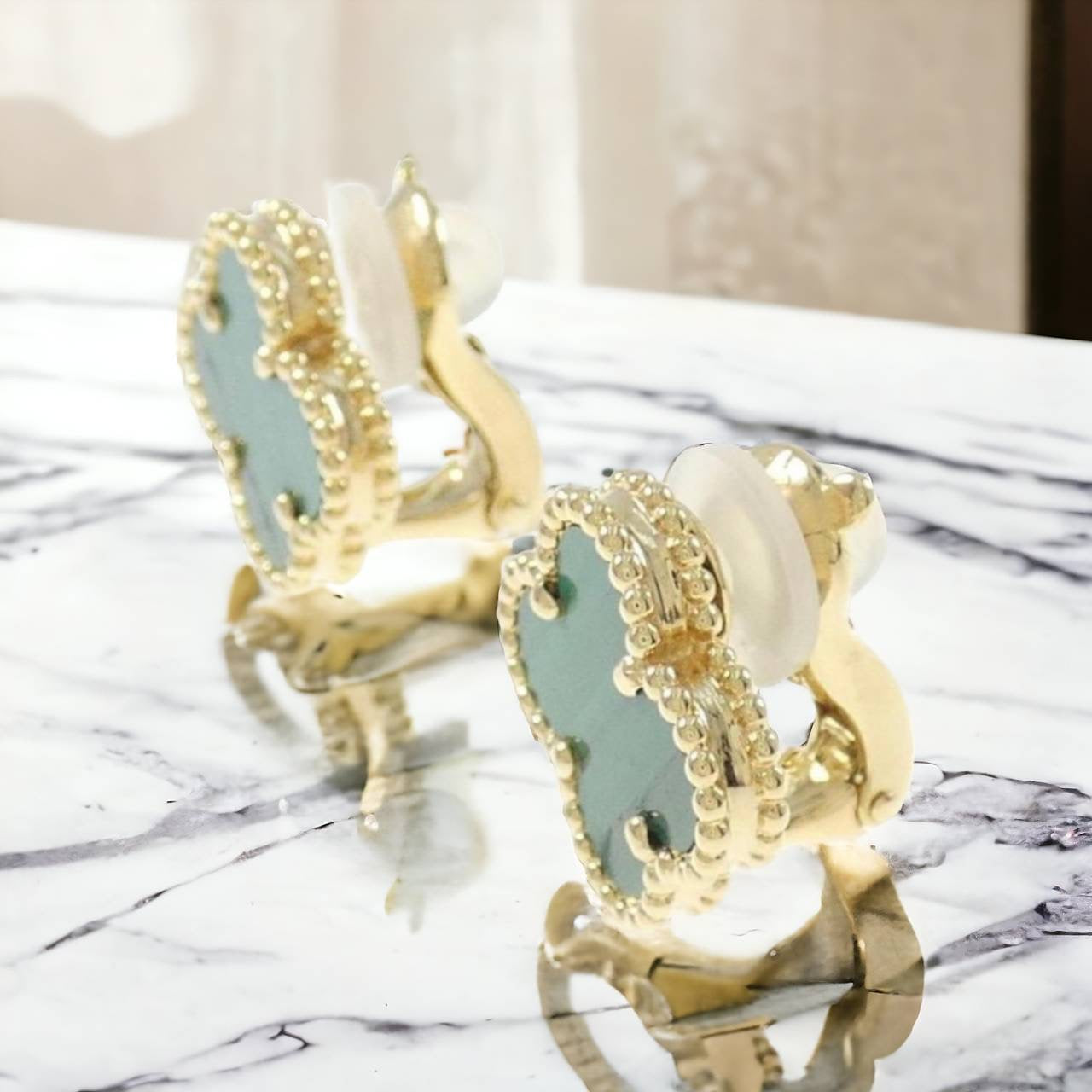 Van Cleef & Arpels イヤリング マラカイト 750YG (ちょいカリ)限定