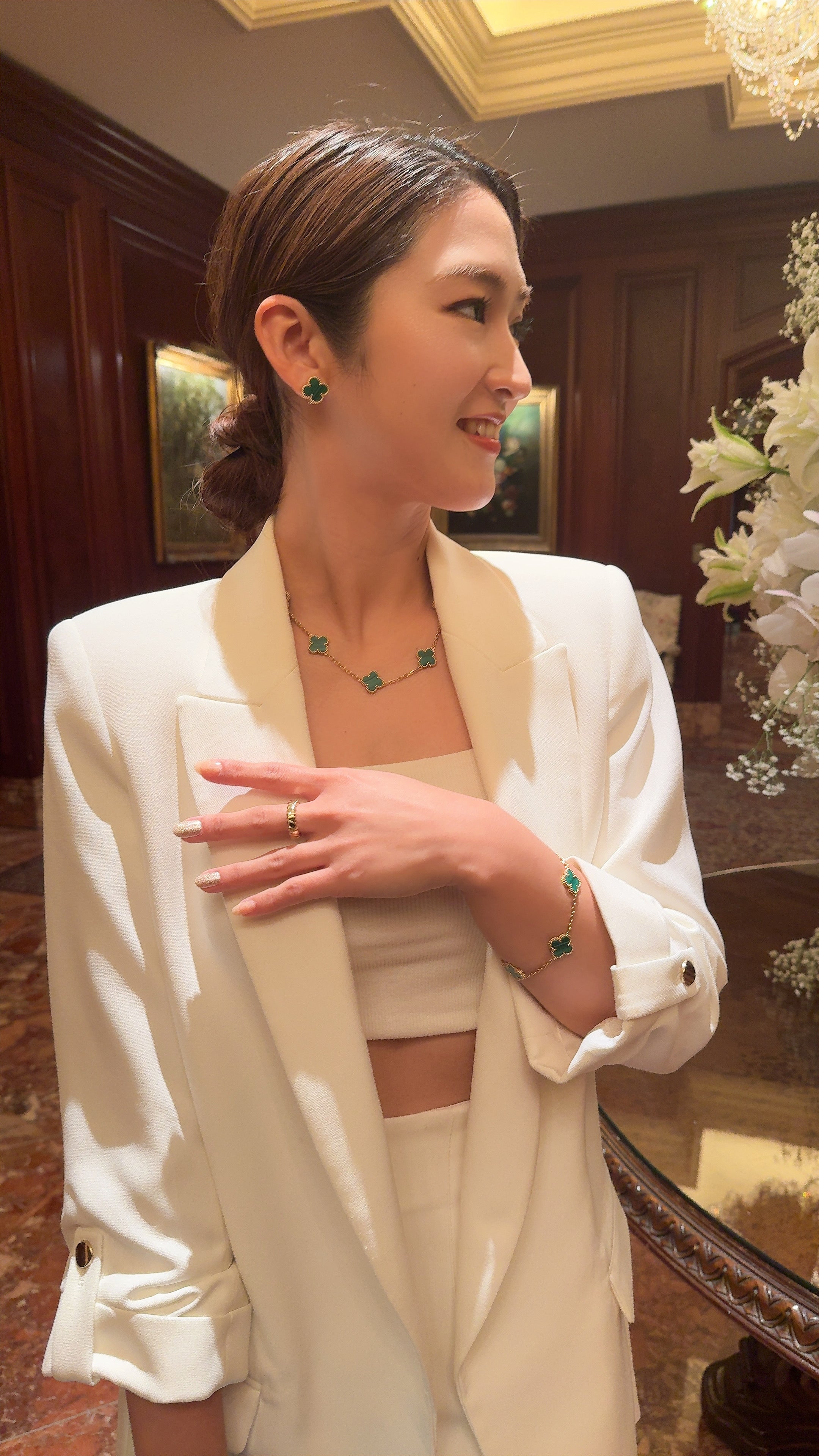 Van Cleef & Arpels イヤリング マラカイト 750YG (ちょいカリ)限定