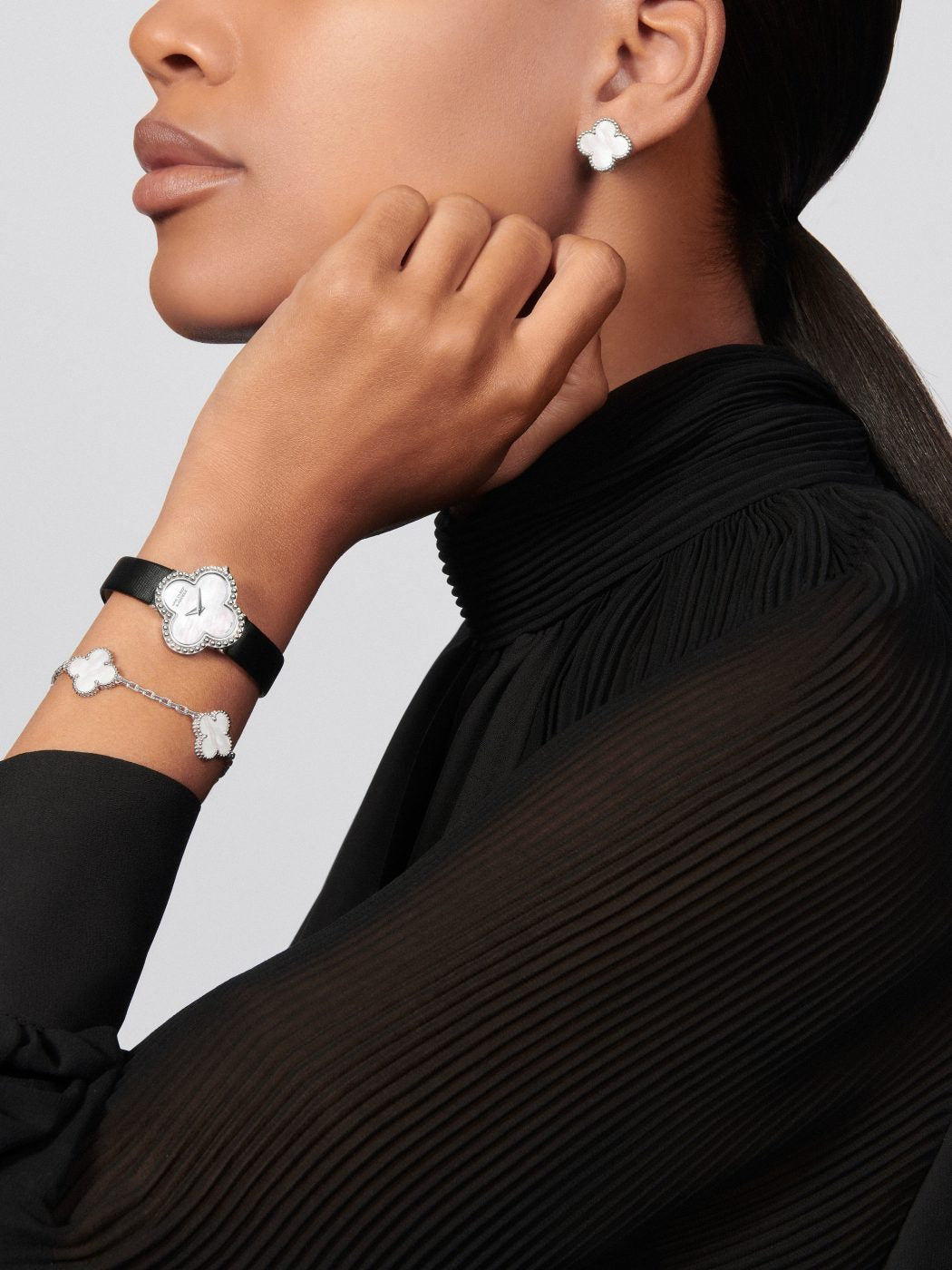 Van Cleef & Arpels ヴィンテージアルハンブラ ホワイトゴールド ピアス