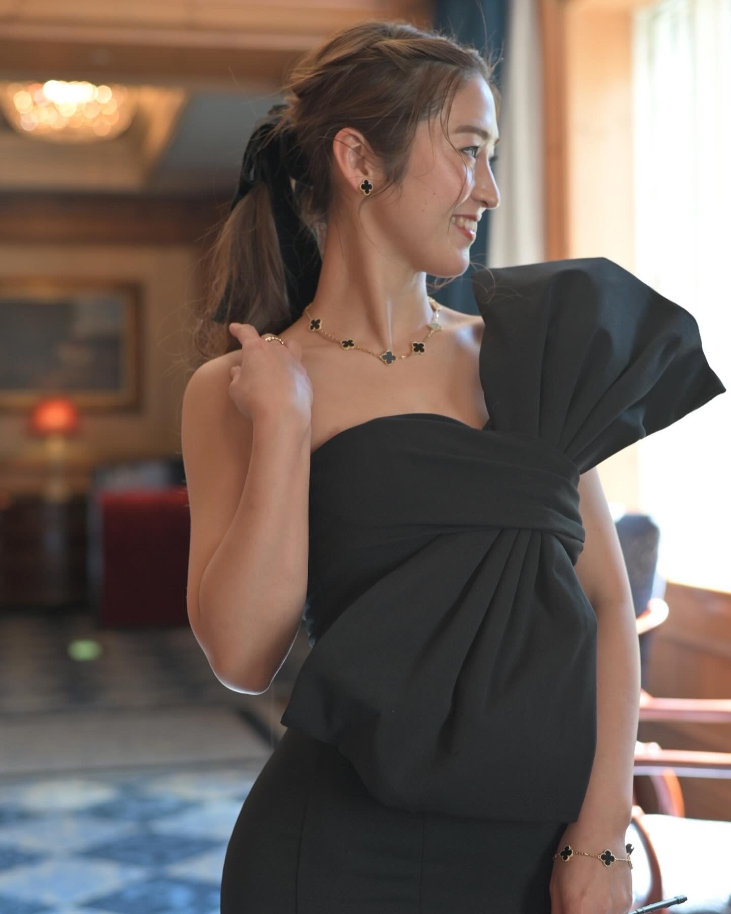 Van Cleef & Arpels オニキス イヤリング 750YG (ちょいカリ)関西限定