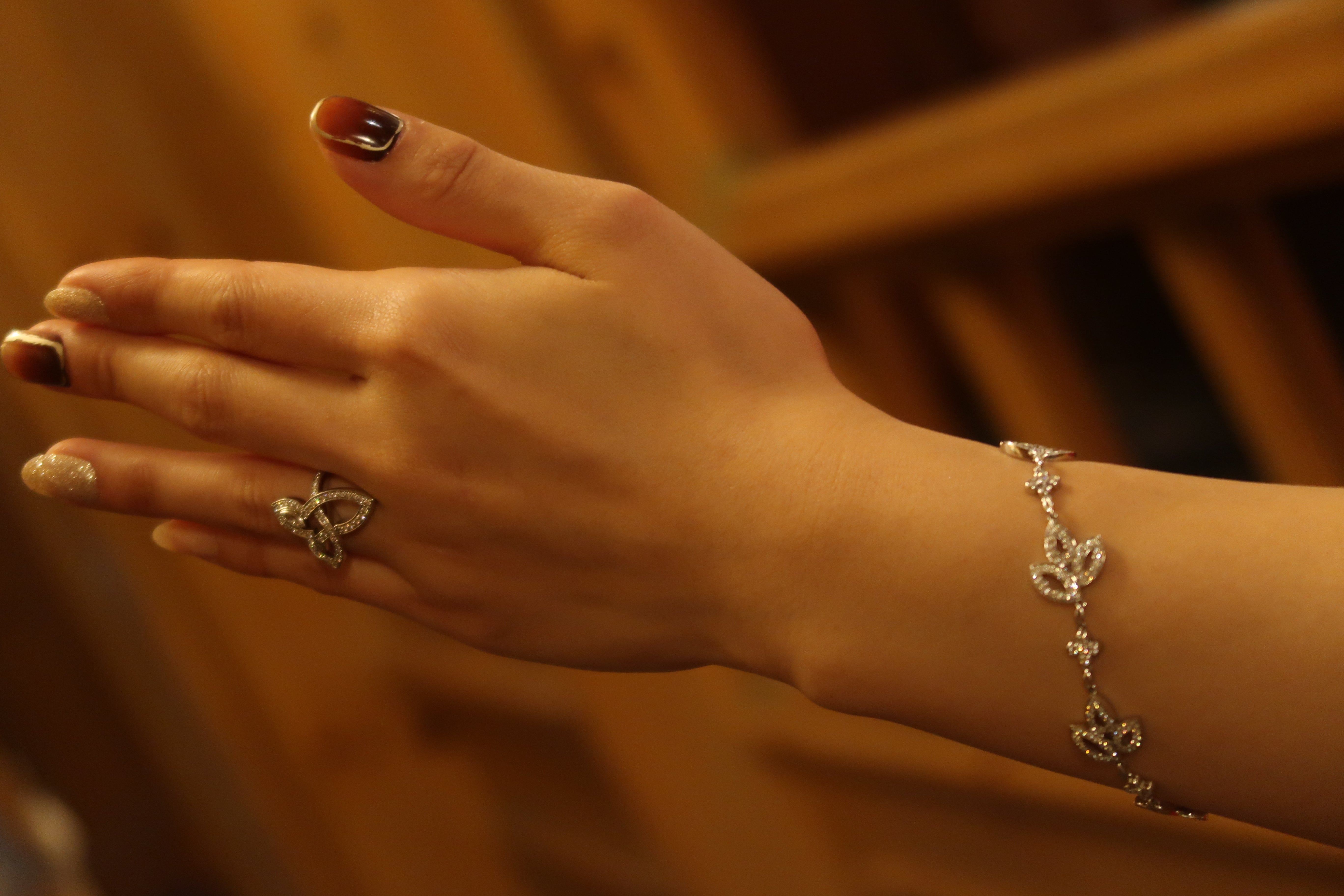 Harry Winston リリークラスター 3点セット (ちょいカリ)関西限定