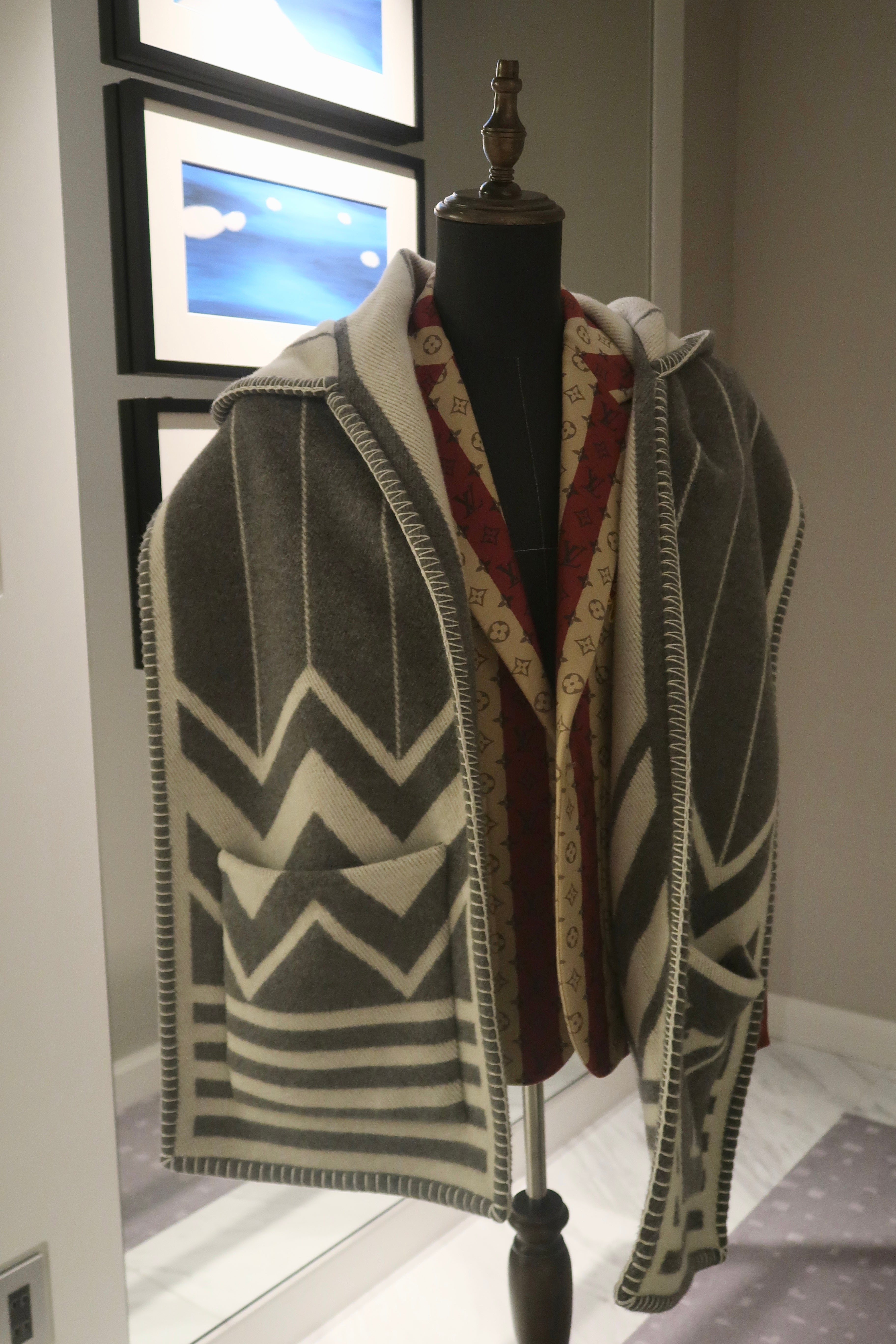 ルイヴィトン エシャルプフードLVジグザグ マフラー