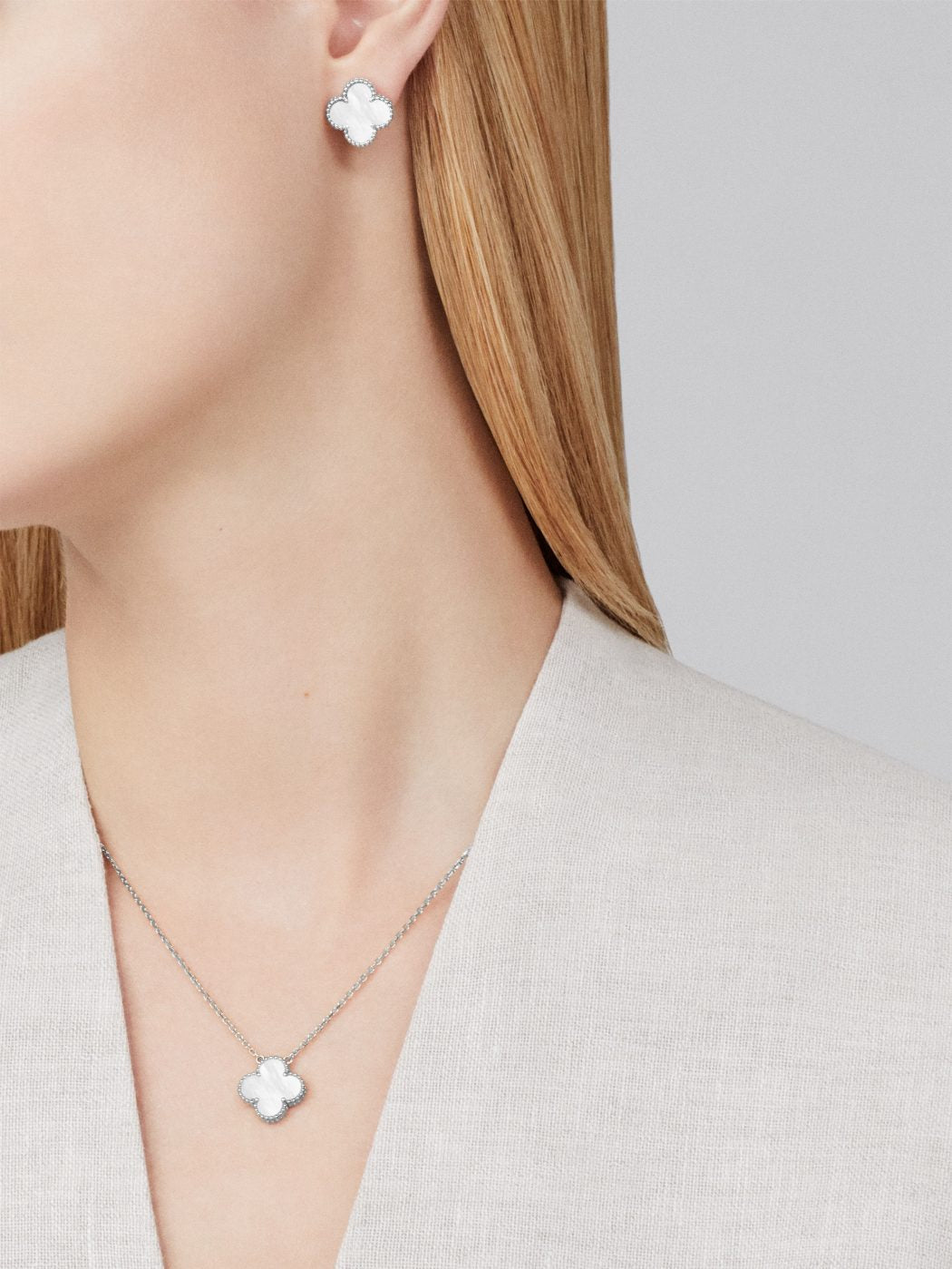 Van Cleef & Arpels ヴィンテージアルハンブラ ホワイトゴールド ピアス