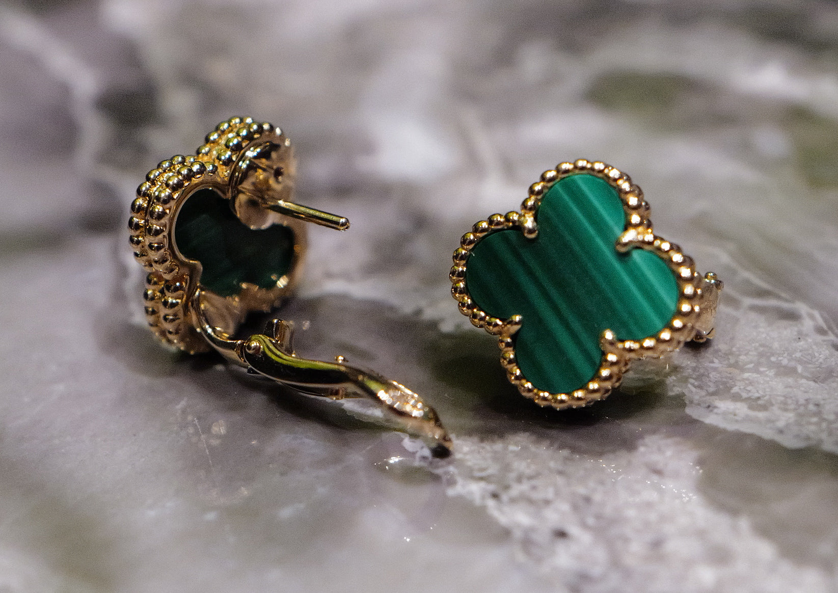 Van Cleef & Arpels ヴァンクリーフ&アーペル ヴィンテージアルハンブラピアス マラカイト