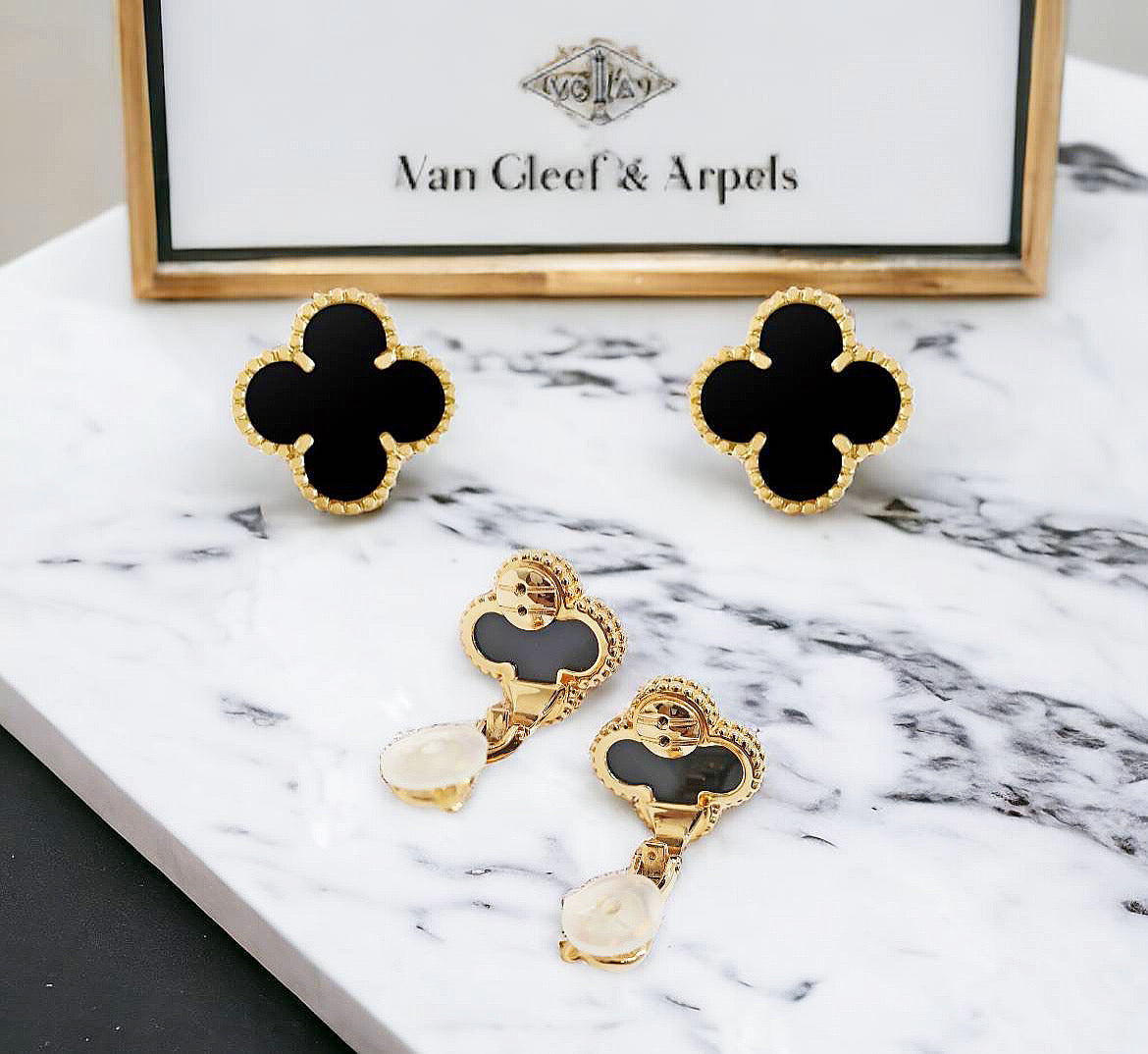 Van Cleef & Arpels オニキス イヤリング 750YG (ちょいカリ)関西限定