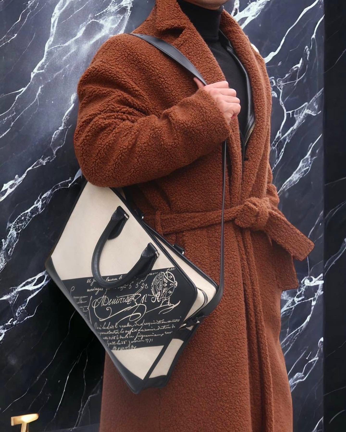 アンジュール ガリバー スクリットキャンバス レザー ブリーフケース