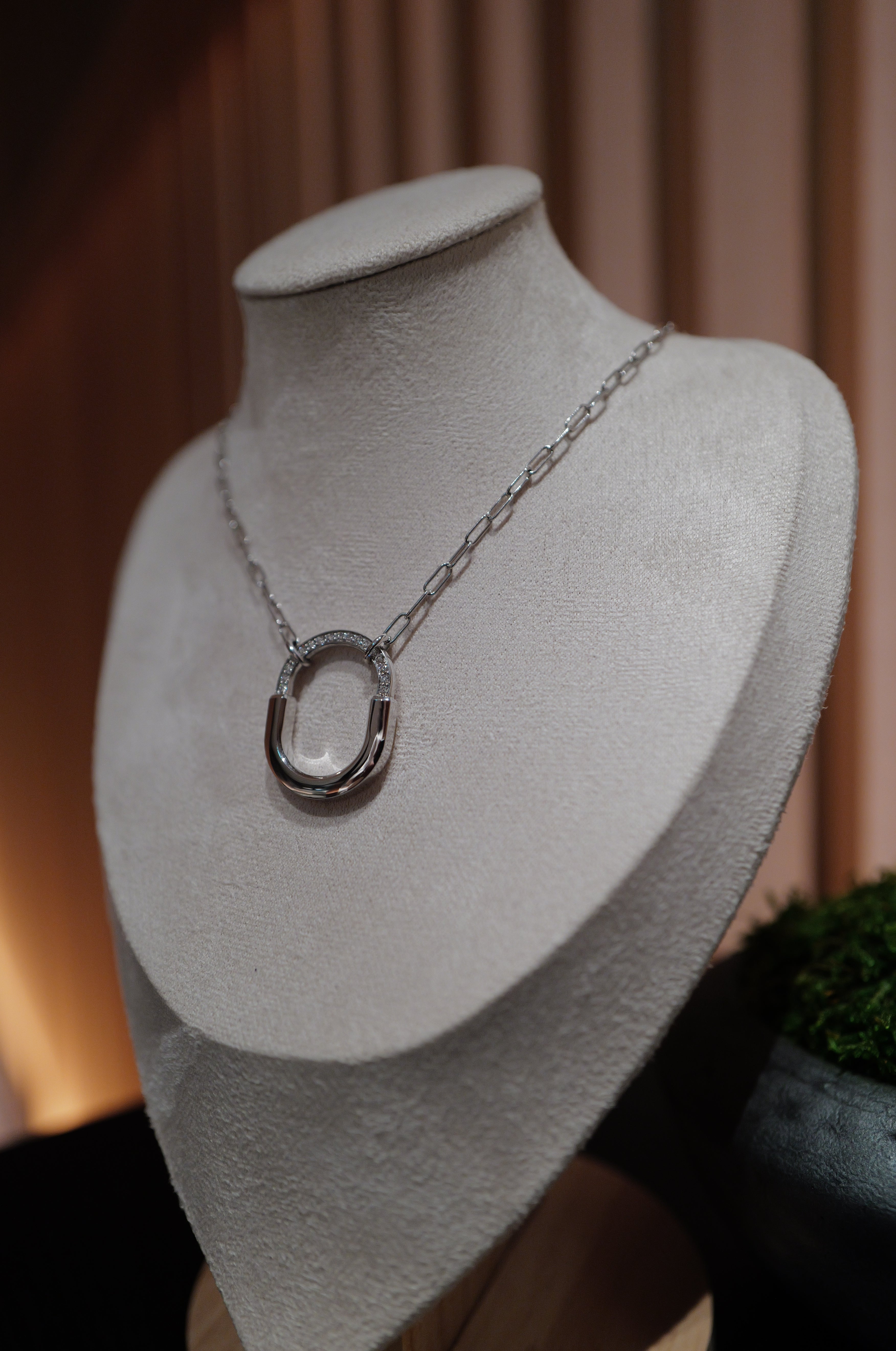 Tiffany LOCK ミディアム ホワイトゴールド ダイヤモンド ネックレス