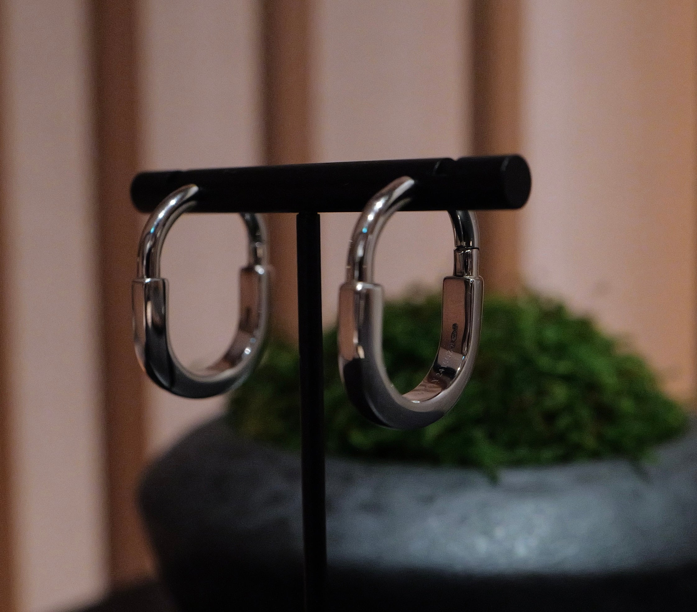 TIFFANY & Co. ロック ミディアム ピアス K18WG